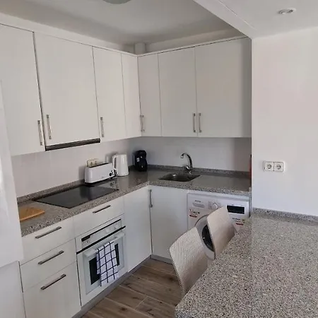 Large 1 Bedroom Close To Puerto Banus Μαρμπέλλα