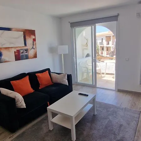 Large 1 Bedroom Close To Puerto Banus *