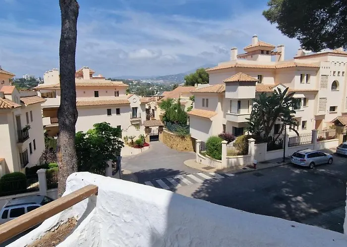 Large 1 Bedroom Close To Puerto Banus