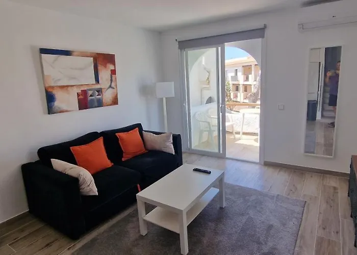 Large 1 Bedroom Close To Puerto Banus *