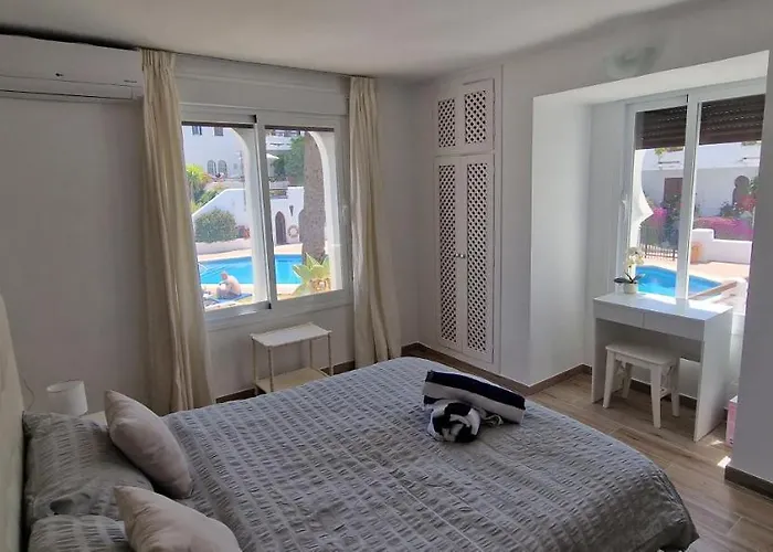 Large 1 Bedroom Close To Puerto Banus Lejlighed *
